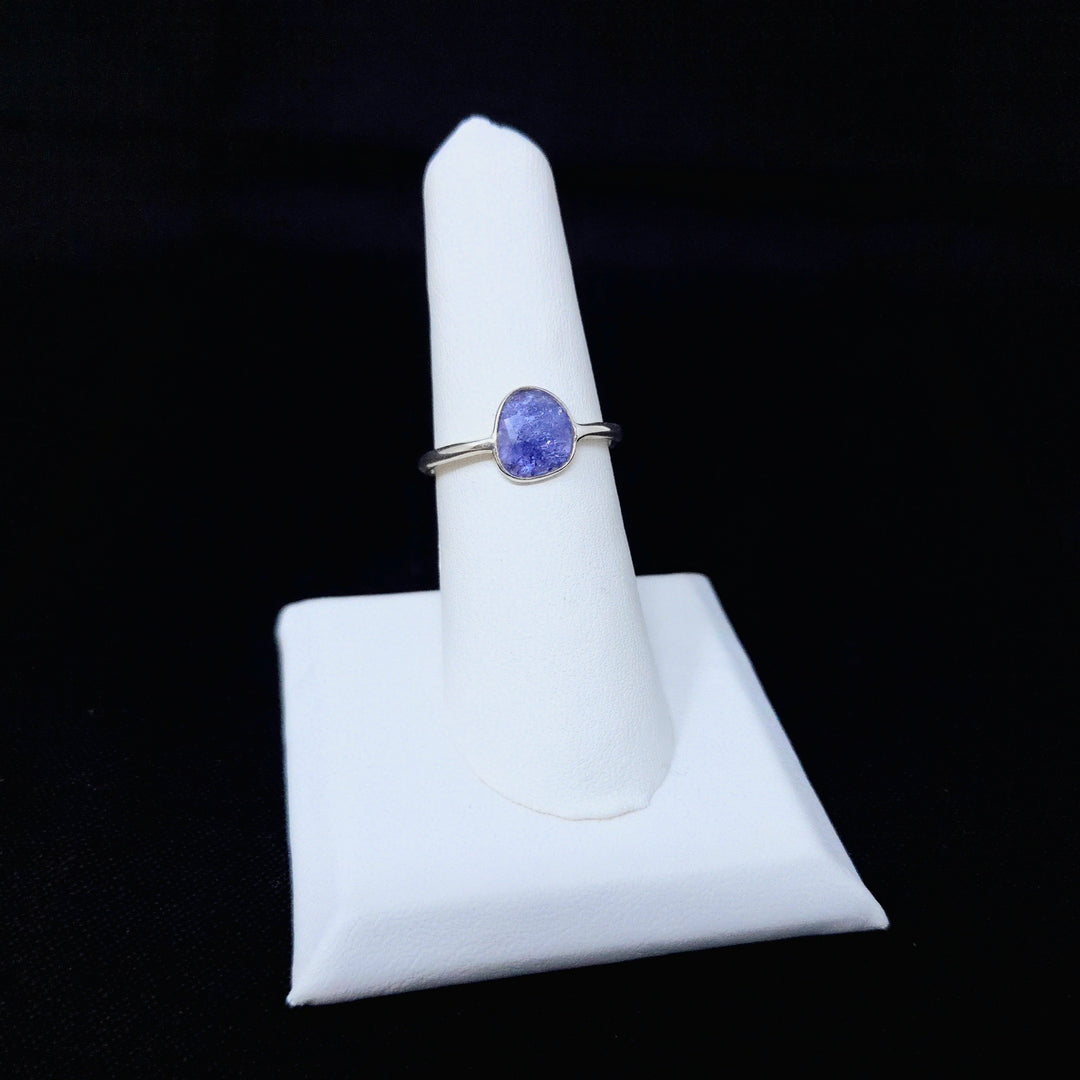 925 Tanzanite Silver Ring-Flat Faceted