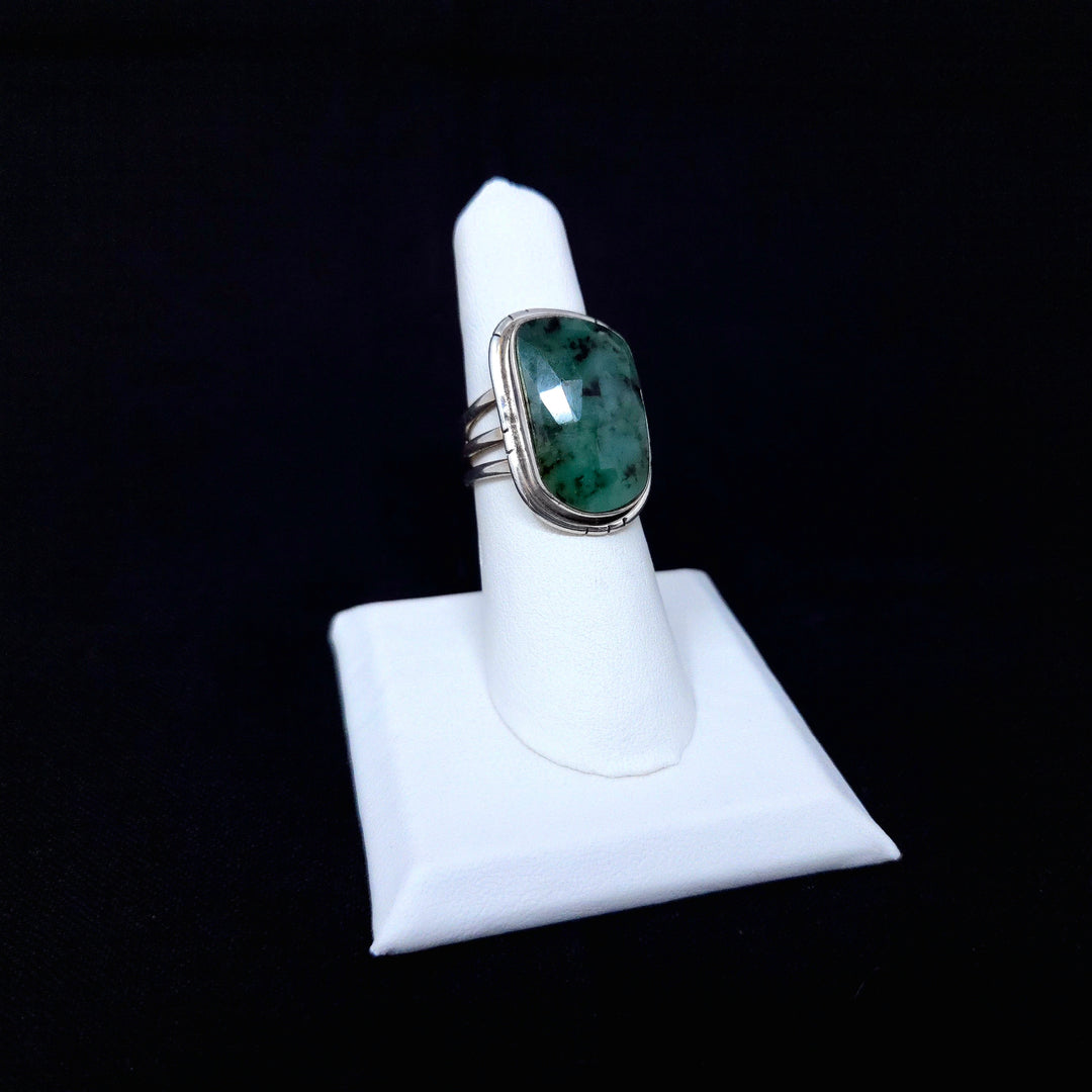 925 Emerald Silver Ring-Faceted