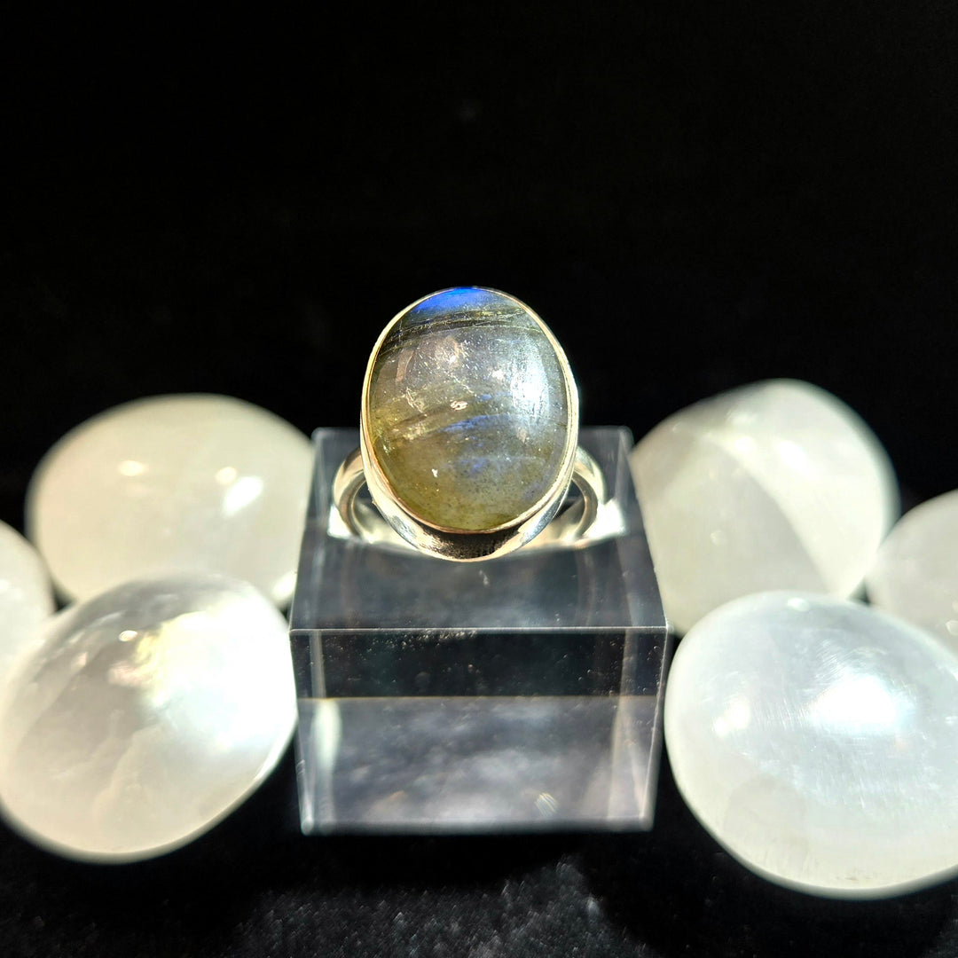 925 Labradorite Silver Ring Smooth Medium