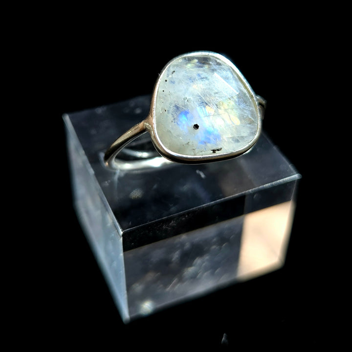 925 Moonstone Silver Ring-Faceted Flat M