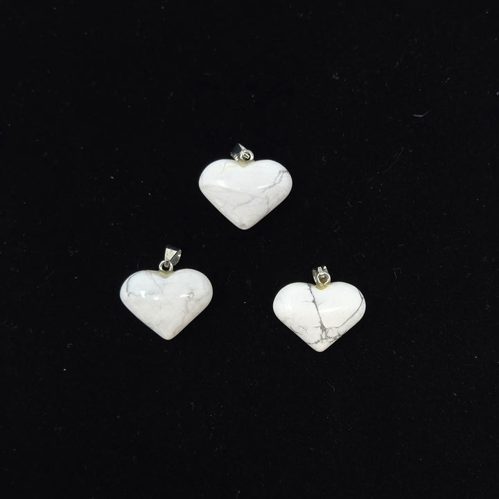 Howlite Gemstone Heart Pendant : 3/4"