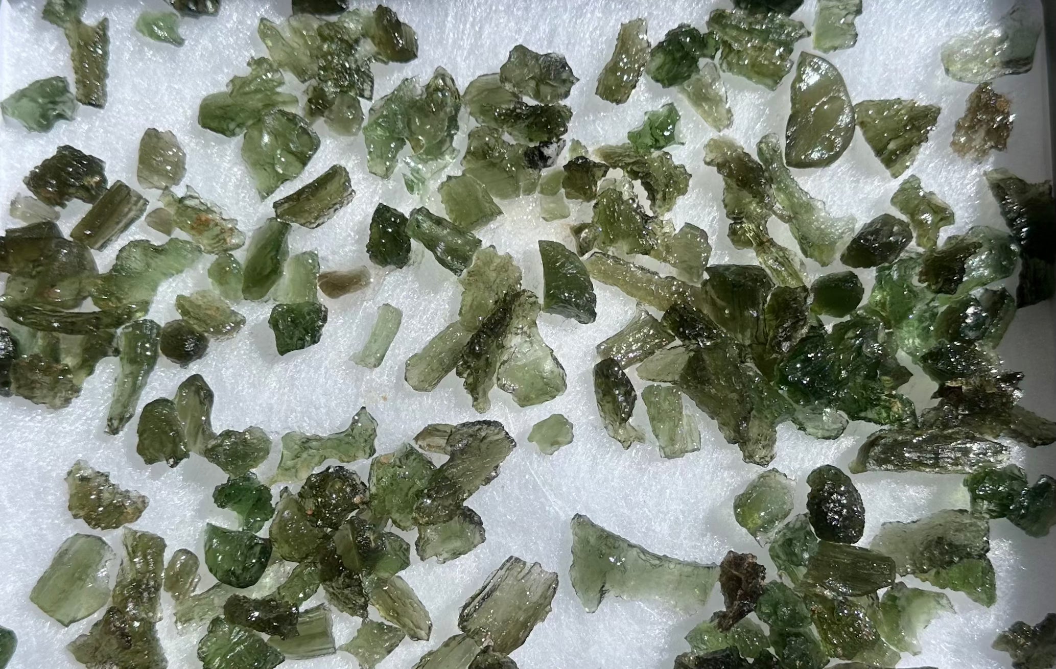 Moldavite Specimens Collection Pieces up to 10g - The Harmony Store