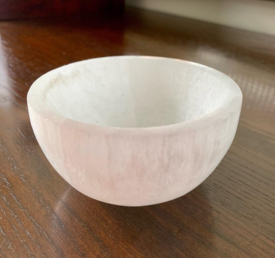 Selenite Cleansing Bowl - Round crystal